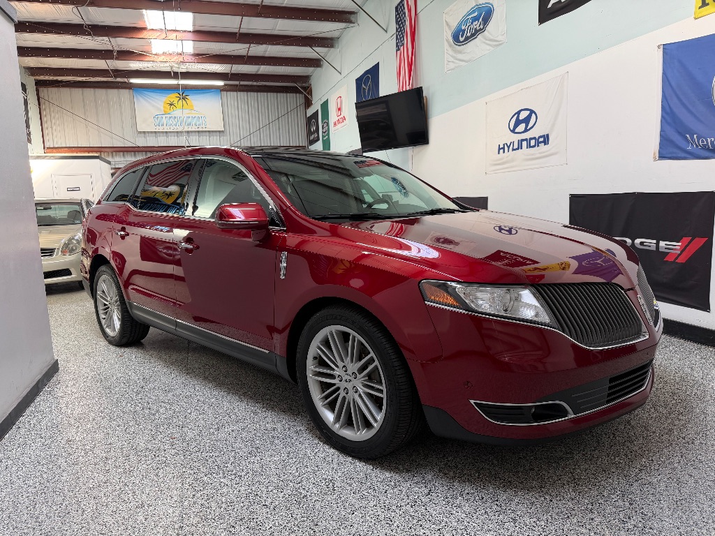 2013 Lincoln MKT EcoBoost's photo