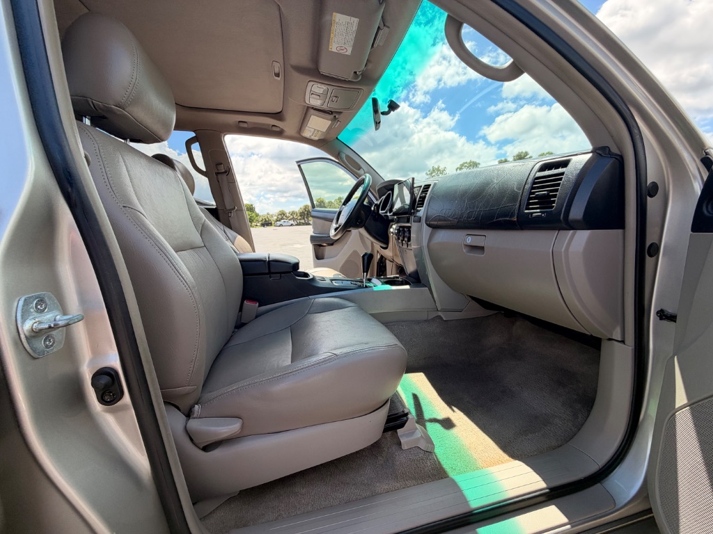 2004 Toyota 4Runner Sport - Photo 8